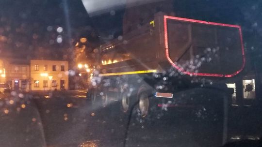 Ta ciężarówka przeszkadza mieszkańcom - list czytelnika