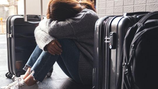 Koszty leczenia na urlopie. Dlaczego sama karta EKUZ w portfelu może nie wystarczyć w Europie