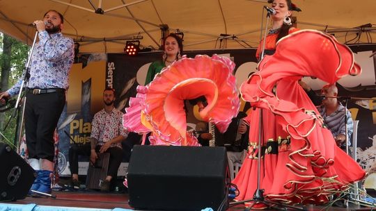 Tabor cygański i występ zespołu Terno. Cyganka powróży z…