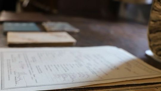 Tajemnica czarnych rękawiczek i wygrana w konkursie