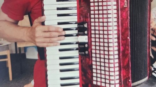 Tajemnicze zaginięcie muzyka: Wyszedł z domu i przepadł – trwa dramatyczna akcja poszukiwawcza