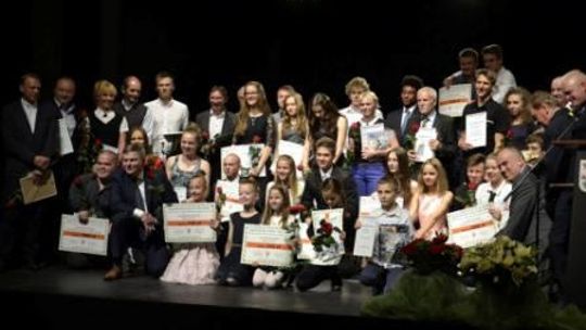 Tajne pieniądze dla sportowców?