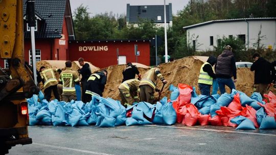 Żerowanie na powodzi. Ceny potrzebnych rzeczy idą gwałtownie w górę