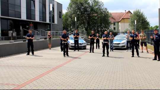 Tak "pompują" policjanci w Gryfinie