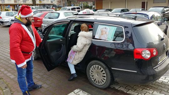 Taksówkarze wożą dziś dla Ani Orłowskiej