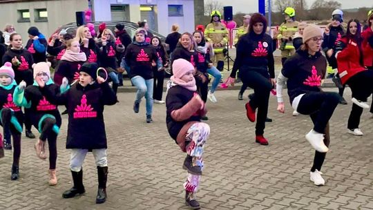 Tańcem zaprotestowali przeciwko przemocy. „Nazywam się Miliard” w Gryfinie