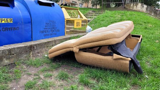 Tapczan w centrum osiedla