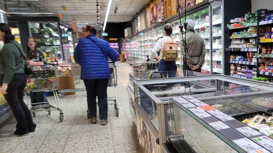 Tej żywności jest najwięcej na sklepowych półkach. Co z flagami kraju pochodzenia świeżej żywności?