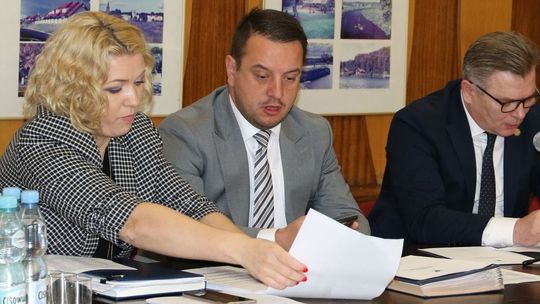 Tercet maksymalnie zadłuża Gryfino?! Tercet maksymalnie zadłuża Gryfino?!