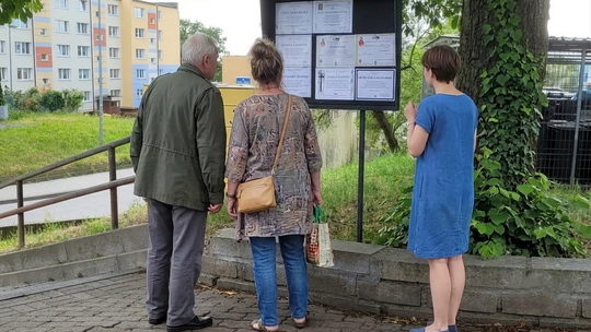 Tęsknić to znaczy nosić w sobie kogoś, kogo ręce nie mogą już objąć