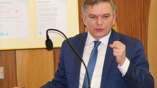 To hańba! – krzyczał wiceburmistrz Paweł Nikitiński do radnej sejmiku Ewy Dudar To hańba! – krzyczał wiceburmistrz Paweł Nikitiński do radnej sejmiku Ewy Dudar