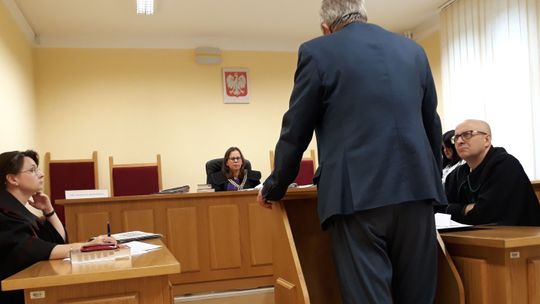 Tomasz Siergiej w sądzie się nie stawił, a świadek nie pamięta