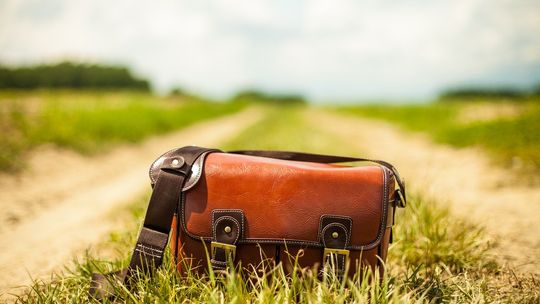 Torebki w dłoń! Czy kobieca stylizacja może istnieć bez tego elementu?