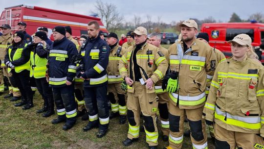 Troje dzieci zaginęło nad jeziorem. Wszczęto poszukiwania