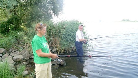 Trwa rodzinne wędkowanie w Żabnicy - fotorelacja