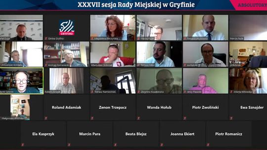 Trwa sesja przerwa na przez Sawaryna