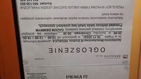 Trzeba stanąć na głowie, żeby odczytać wiadomość ze spółdzielni mieszkaniowej?