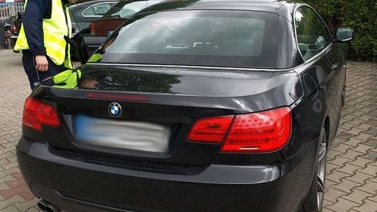 Dwoje kierowców w BMW. Trzeźwa była pasażerem, a pijany prowadził