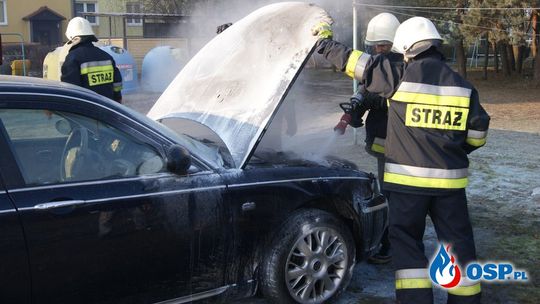 Trzy wypadki. W Sobieradzu palił się samochód, a w Gryfinie garaż