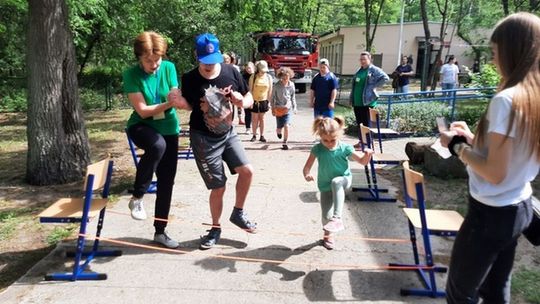  Turystyczno-integracyjną imprezę na leśnej polanie zorganizowali z mrówką Matyldą [FOTO]