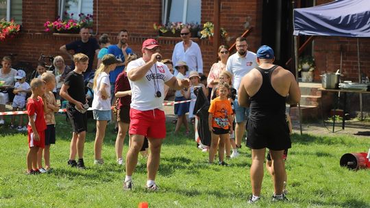 Tydzień po ślubie zorganizował charytatywny festyn