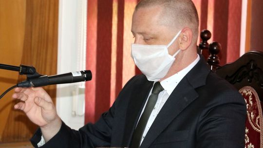 Uchwała śmieciowa to kompromitacja, a burmistrz próbuje teraz "umyć ręce" – ocenia przewodniczący rady