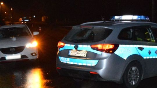 Uciekał przed policją. Funkcjonariusze ruszyli w pościg