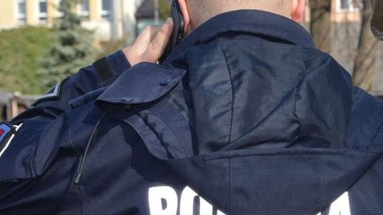 Uciekli z kwarantanny. Funkcjonariusze KPP Gryfino karają  bezmyślnych „uciekinierów”