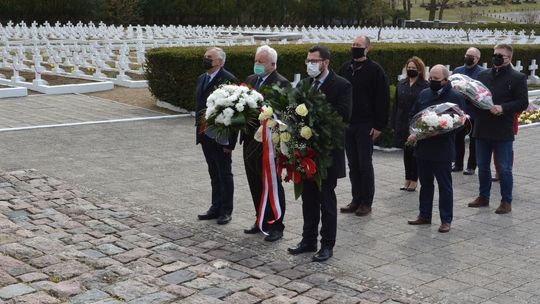 Uczcili pamięć o żołnierzach poległych w rejonie Siekierek i Gozdowic [FOTO]
