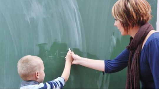 Uczniowie przechodzą na naukę zdalną. To kolejny oddział w szkole Uczniowie przechodzą na naukę zdalną. To kolejny oddział w szkole