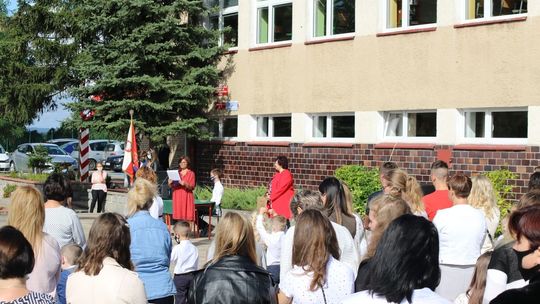 Uczniowie wrócili do szkół. Nowy rok szkolny w reżimie sanitarnym