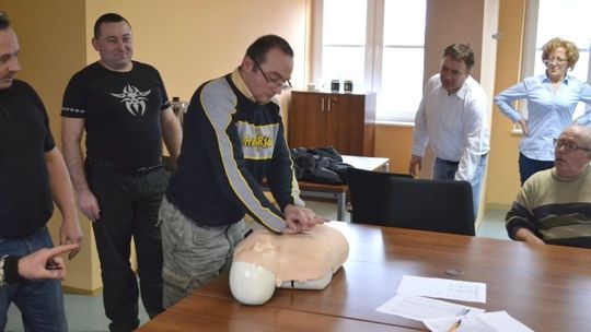 Uczyli urzędników udzielania pierwszej pomocy