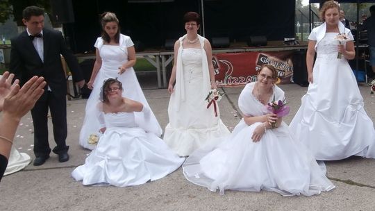 Udany pokaz sukien ślubnych