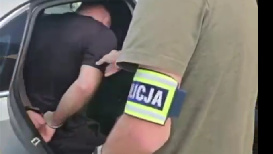 Gryfińscy i chojeńscy policjanci szukają połowę łupu w euro. Złodziej w centrum handlowym