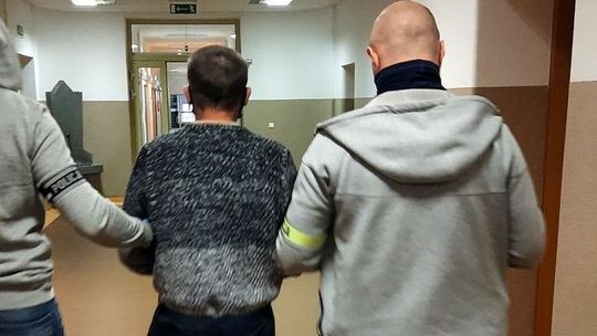 Ukradł puszkę WOŚP i za to pił. Grozi mu do 8 lat więzienia Ukradł puszkę WOŚP i za to pił. Grozi mu do 8 lat więzienia