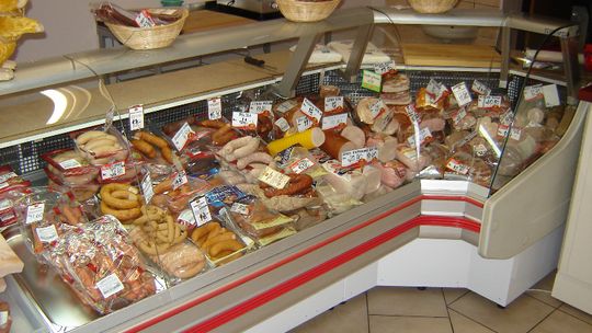 Ukradli przedświąteczne wędliny