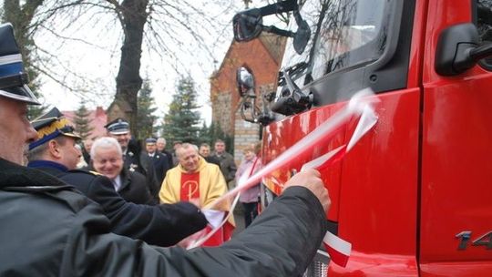 Uroczyście odbiorą wóz bojowy