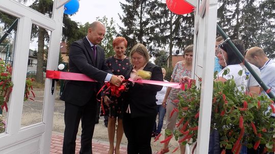 Uroczyście otworzyli ogród hortiterapeutyczny dla WTZ. Brawo wolontariusze i sponsorzy!
