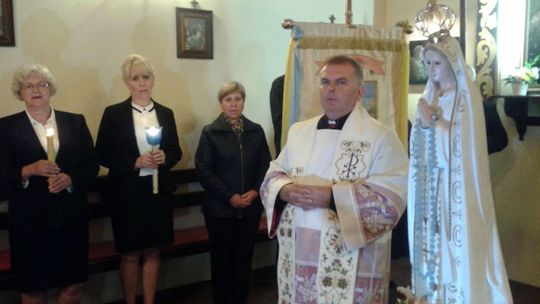 Uroczystości z setną rocznicą objawień Matki Bożej w Fatimie