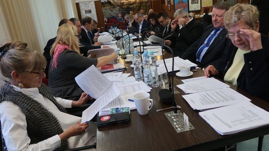 Urząd blokuje w BIP ujawnienie materiałów sesyjnych? - pyta czytelnik