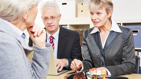 Urzędy teraz będą otwarte dłużej. Po to abyśmy mogli łatwiej załatwić sprawę