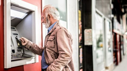 Ustawa podpisana. Kiedy wypłata 14 emerytury?