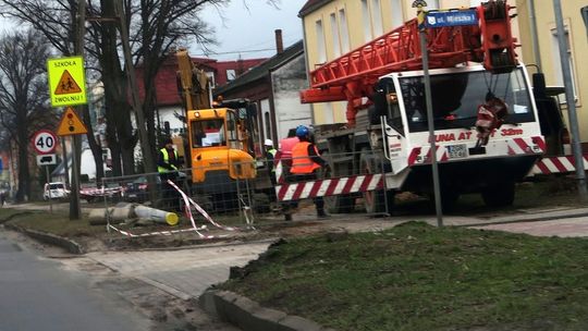 Usuwają nieszczelności w komorze