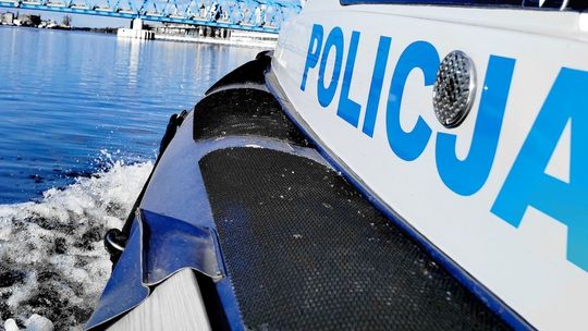 Utopiło się dziecko pod przewróconą motorówką