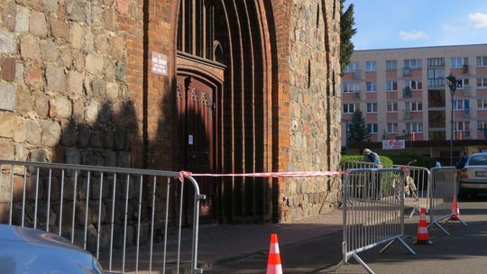 Utrudnienia na Kościelnej w związku z remontem wieży 