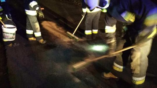 Utrudnienia na wiadukcie. Policjanci kierują na objazd