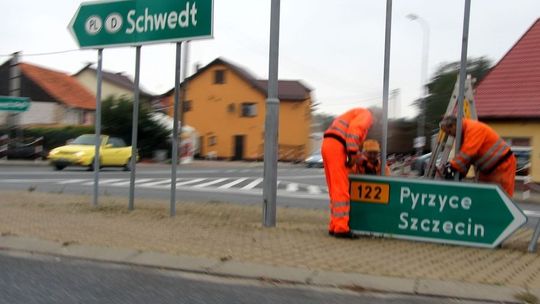 Uwaga roboty na drodze