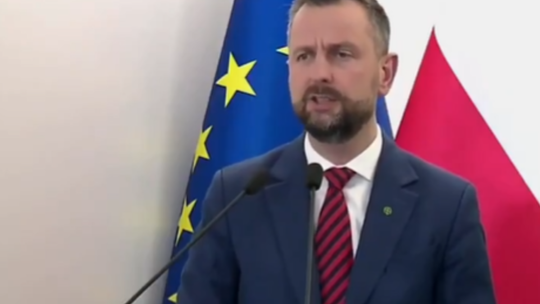 Nie wolno fotografować, ale w sieci są zdjęcia żołnierzy i uzbrojenia. MON się tłumaczy