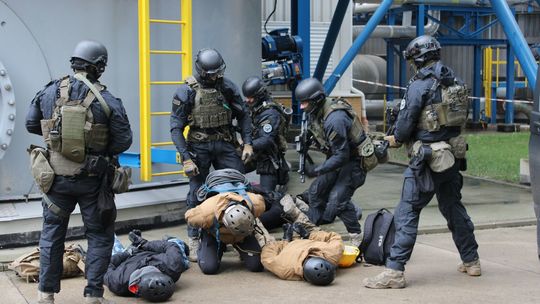 W akcji brali udział kontrterroryści i gryfińska policja