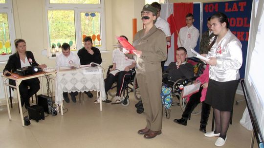 W biało-czerwonych barwach o historii i patriotyzmie W biało-czerwonych barwach o historii i patriotyzmie